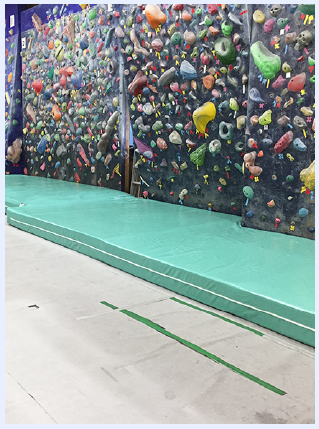 クライミングジム新規マット　製作サービス