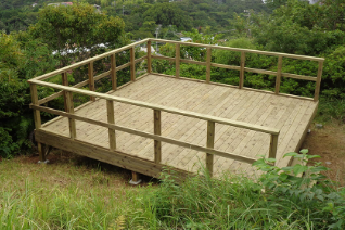 ウッドデッキ　施工サービス