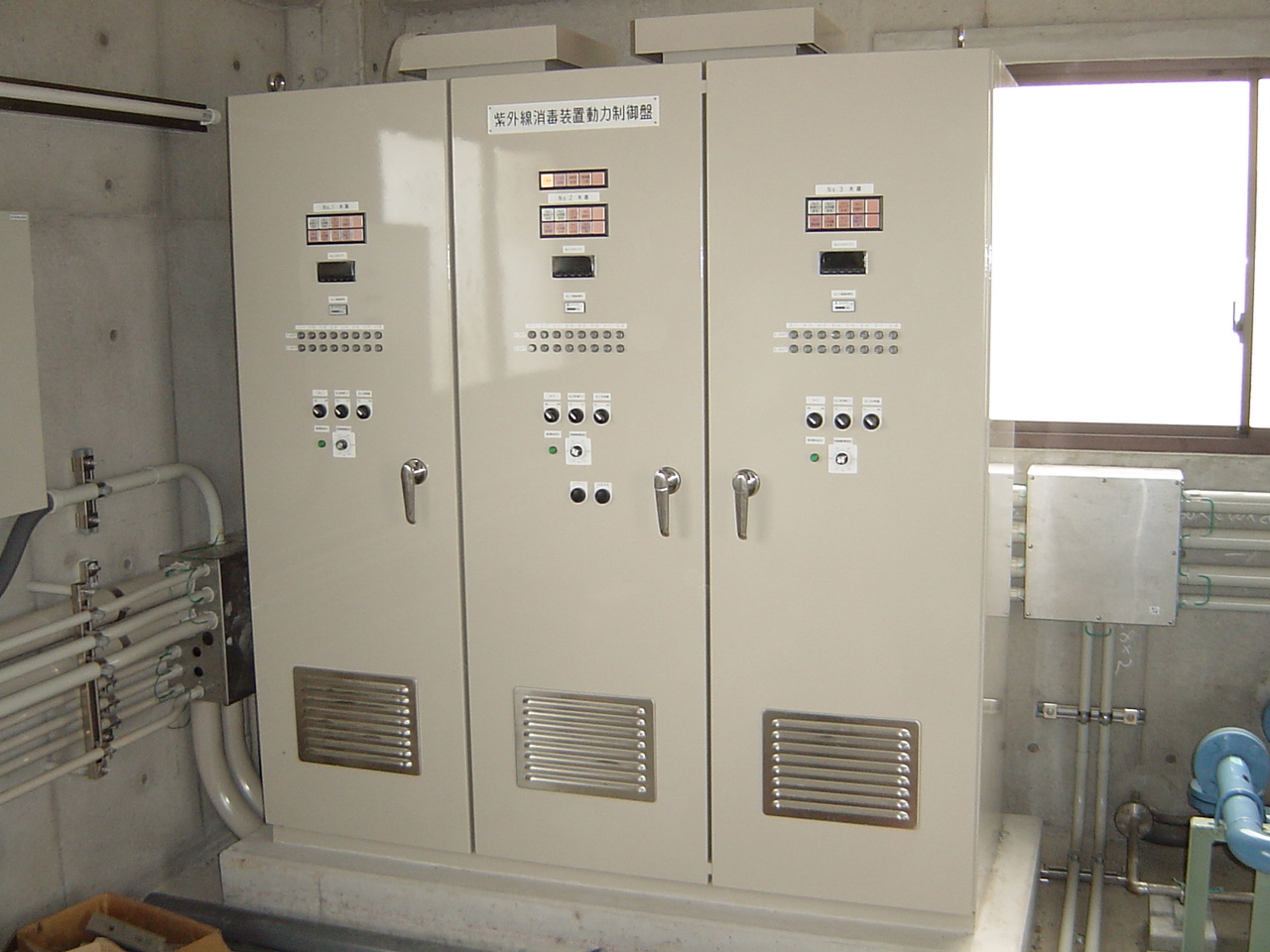 自社装置用制御  盤・制御機器製作