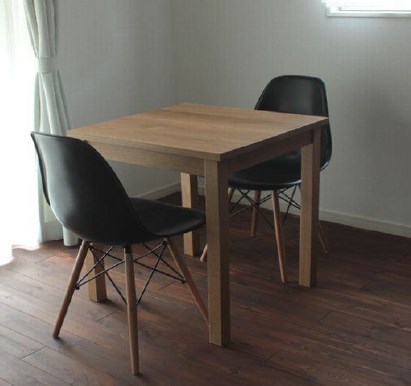 無垢材で作った『カフェテーブル/オーク材』