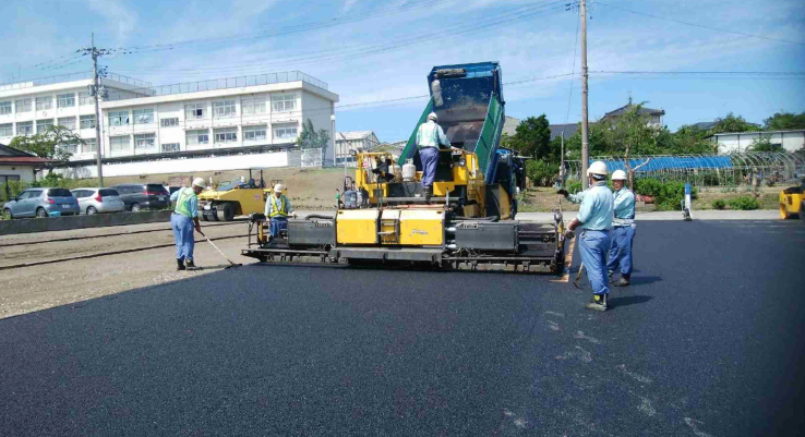 アスファルト舗装工事サービス
