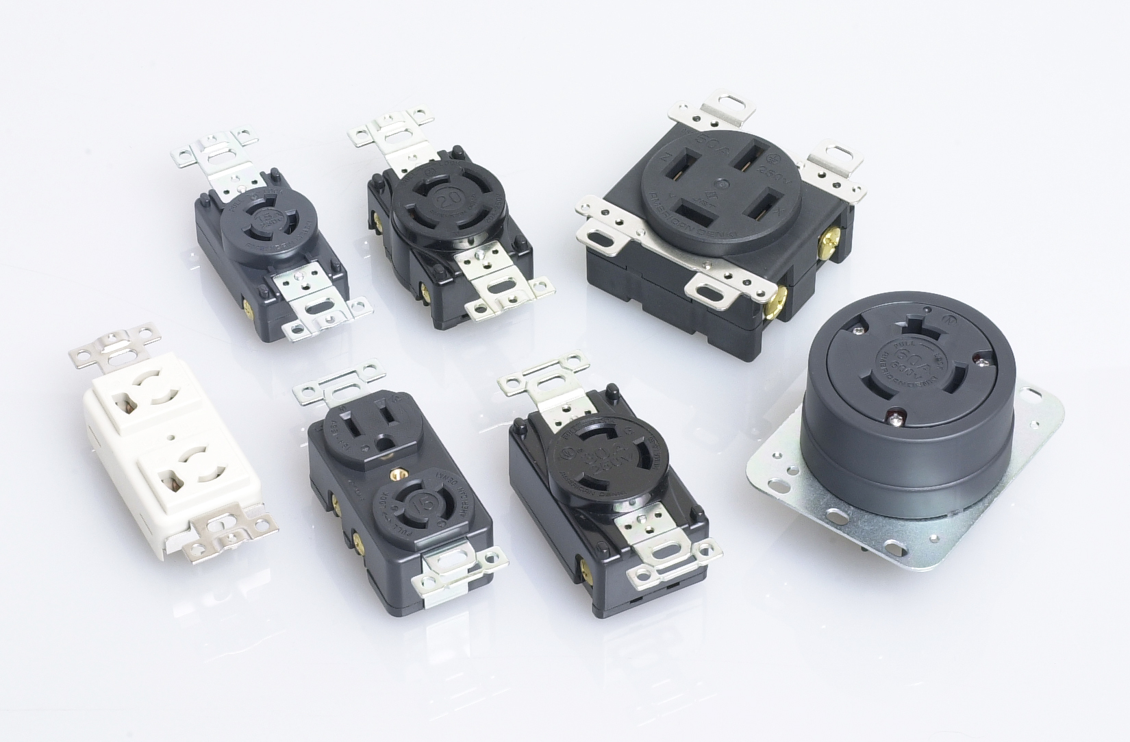 埋込コンセント 15A・20A・30A・50A・60A アメリカン電機 | イプロス