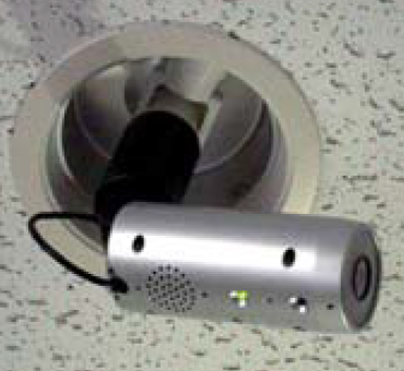 1分で簡単取り付け！監視カメラ【Plug In Cam】