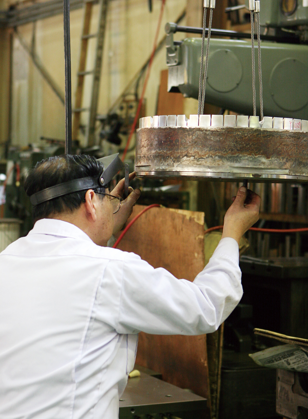 【動画で解説】金型  ができるまで　〜ワイヤーカット〜