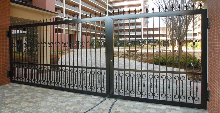 アルミ鋳物　門扉