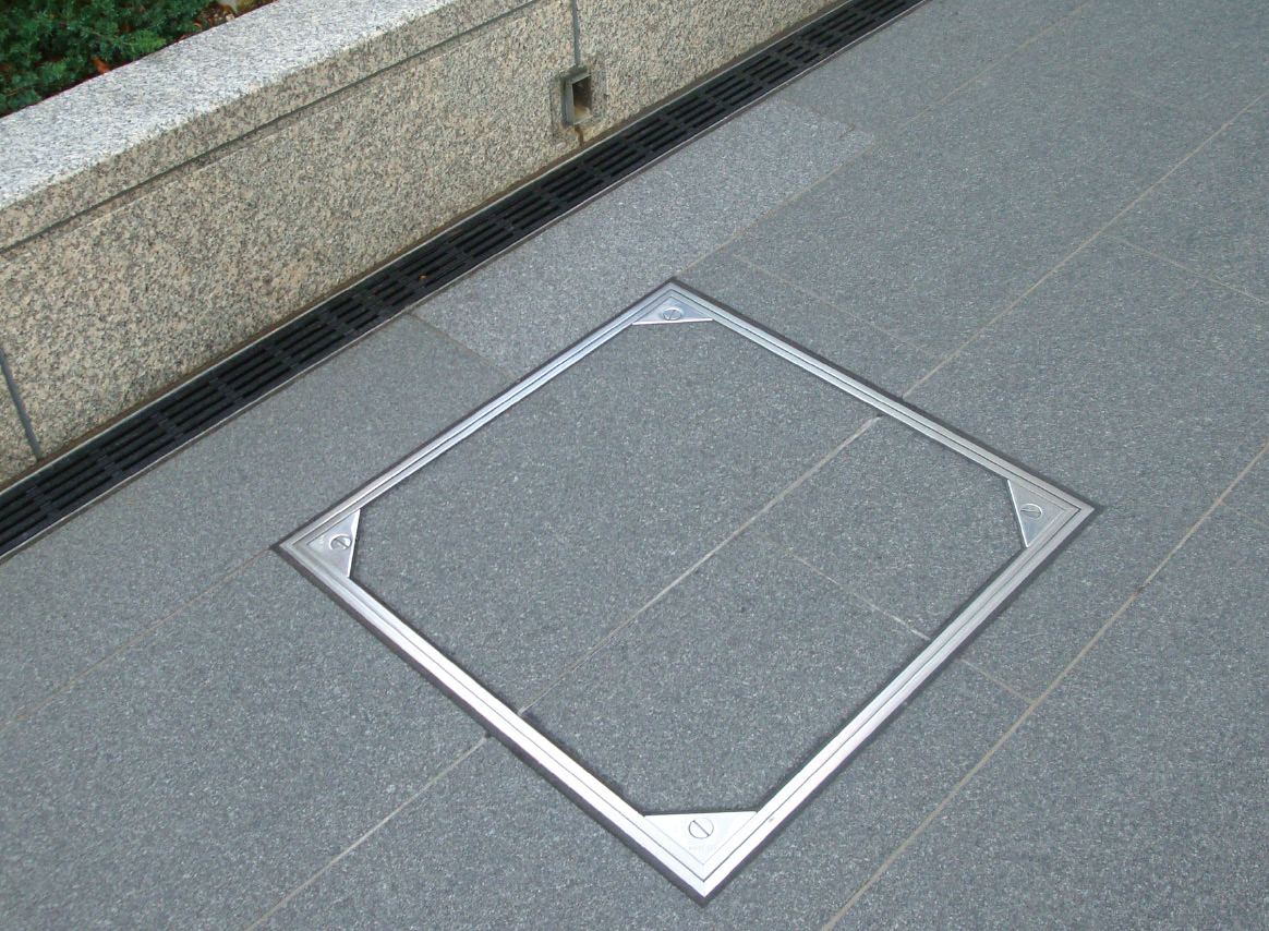 中部 MCR-1NS-450 カラー舗装用化粧鉄蓋 ハンドルなし 中部コーポレーション CHUBU 個人宅不可、送料見積もり地域あり 中部 MCR-1NS-450 カラー舗装用化粧鉄蓋 ハンドル付き 中部