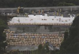 《導入事例》　災害復旧対策　EDO-EPS工法