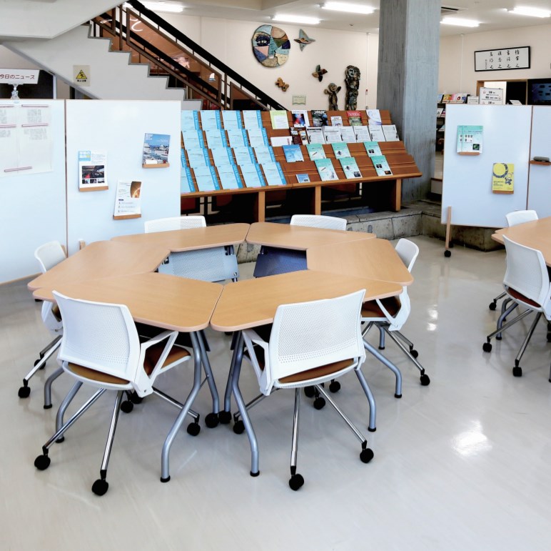 ラーニングテーブル
