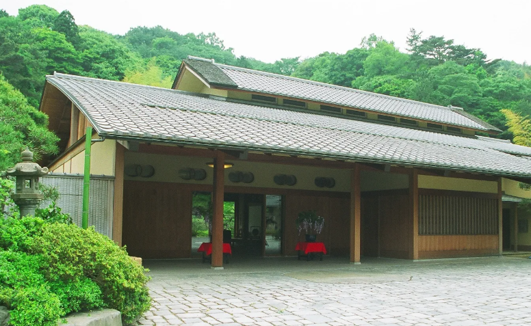 日本の屋根瓦シリーズ | 日本セラミックス - Powered by イプロス