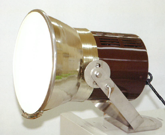 高輝度LED投光機『NKfrash』