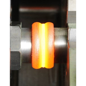 摩擦圧接とは　※解説資料を配布中