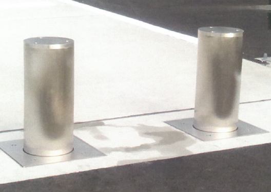 ライジングボラード(車輌突破防止装置)『ONI』