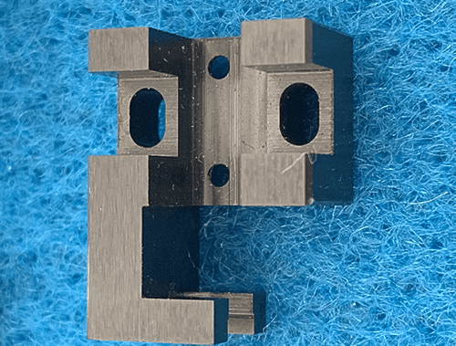 エンジニアリングセラミックス『黒色ジルコニア(TCZB)』