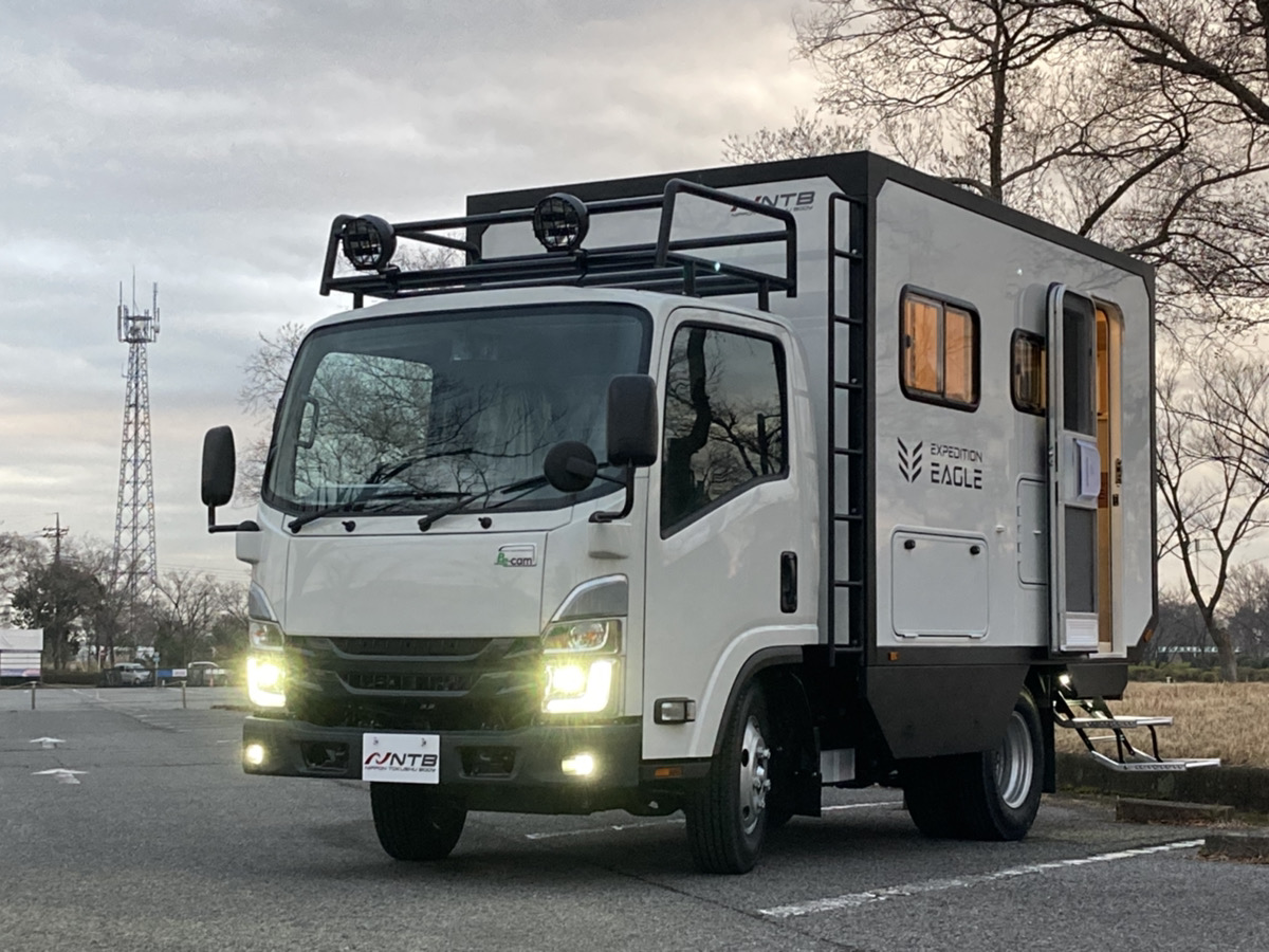 キャンピングカー『EXPEDITION EAGLE』