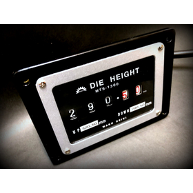 ⾦型位置決め装置『DIE HEIGHT INDICATOR』
