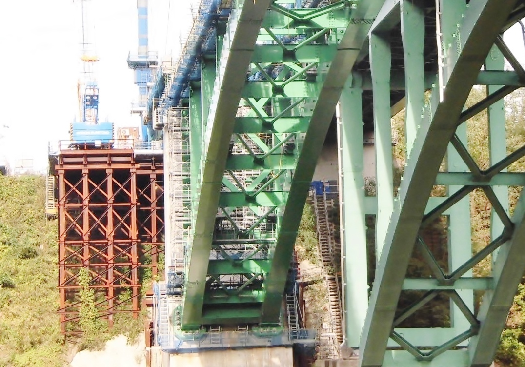 橋梁用ダンパー（二重鋼管ダンパー、J－UPブレス）