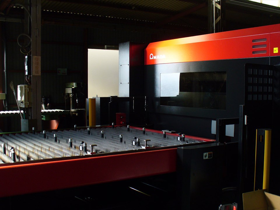 【レーザー加工】フライングオプティクスレーザーマシンの導入