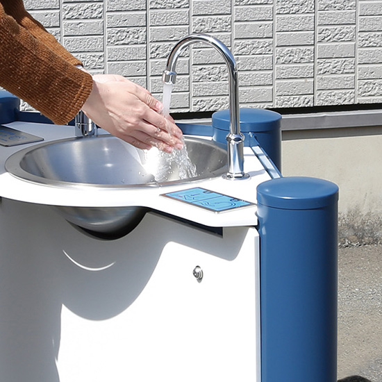 公園で手を洗おう！」手洗い器“PLAVO（プラヴォ）” サカヱ | イプロス