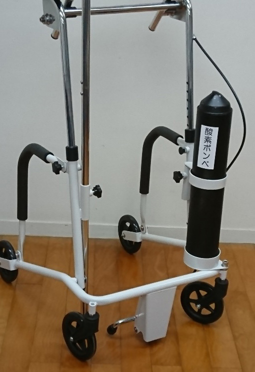 病院向多機能リハビリ用歩行器『さばーるKW300』