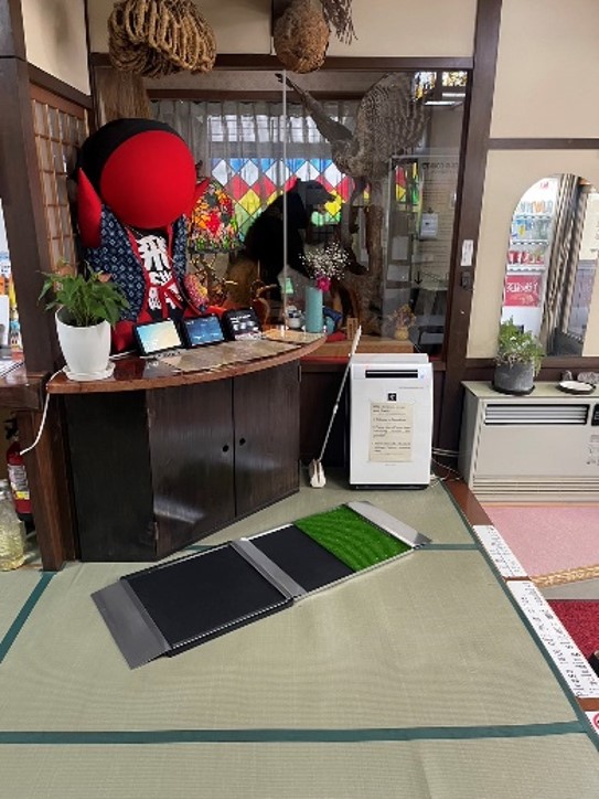 キャリーケース用キャスター汚れ対策に！『キャスター用洗浄マット』