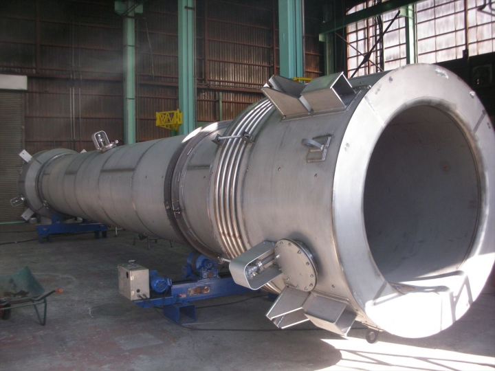 熱交換器『輻射式　二重円筒型　熱交換器』