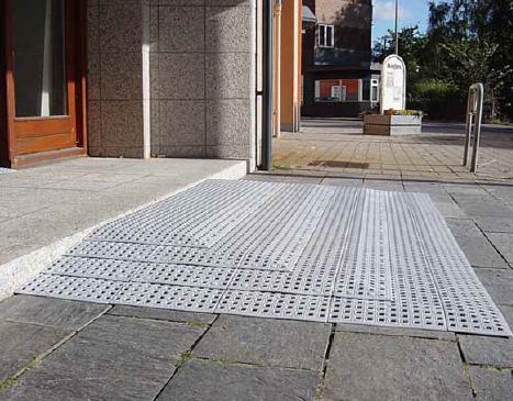 組立式段差解消スロープ『ブロックビルド』