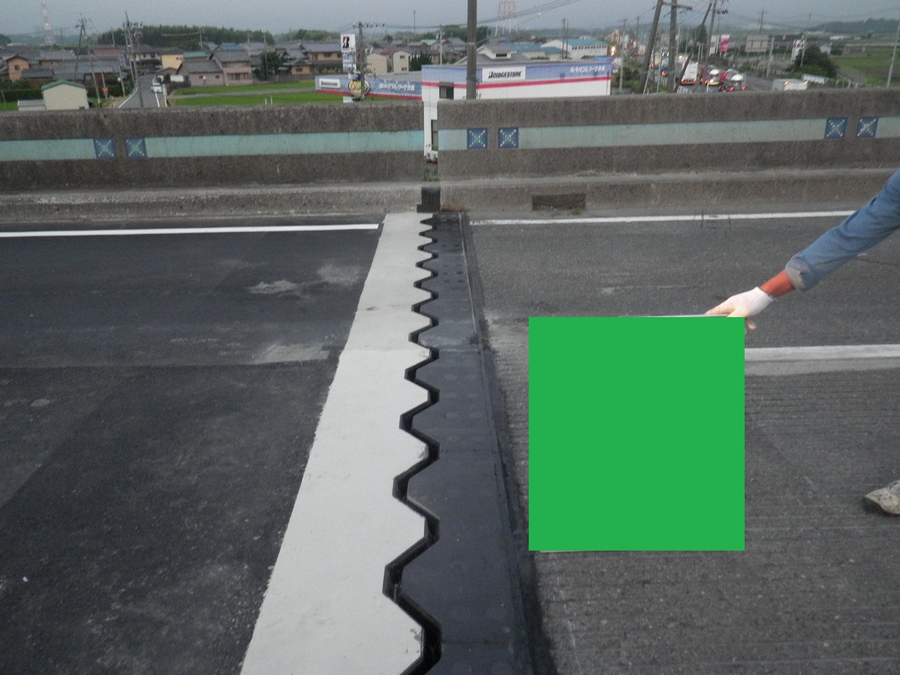 伸縮装置ハイブリッドジョイント【施工事例　三重県】