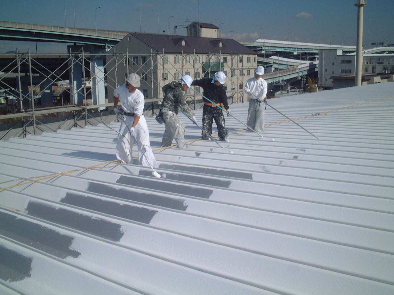 【紫外線も反射】遮熱・断熱塗料「クールサーム」