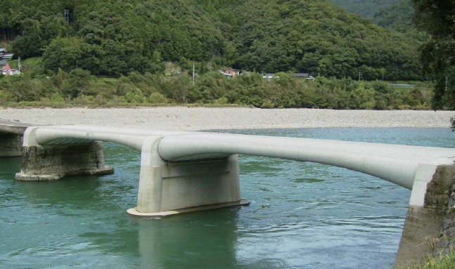 複合構造床版橋『イージースラブ橋』