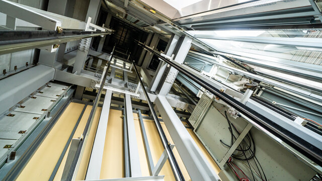 エレベーター　リニューアルサービス