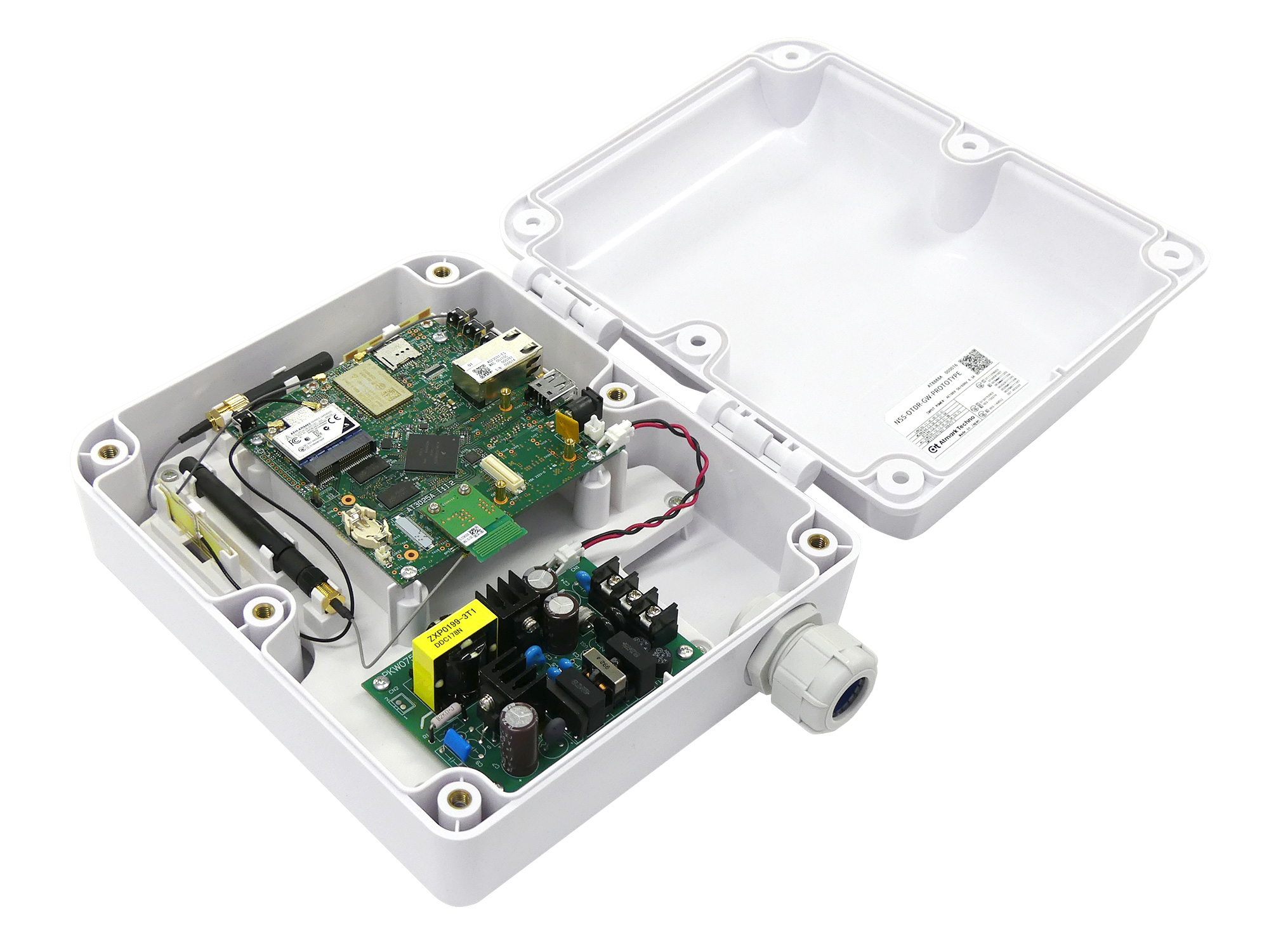 IP66対応 屋外型IoTゲートウェイ