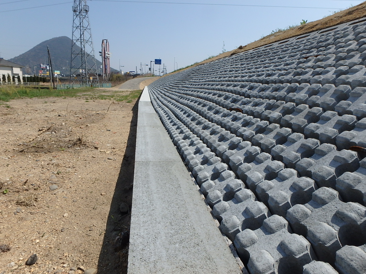 ソルコマット（ブロックマット）法尻補強工法 | 旭化成アドバンス