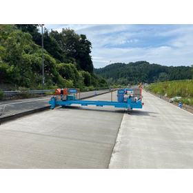 養生剤散布機械 サブ画像.jpg