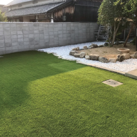 まるで天然芝生の人工芝「ハーモニーターフ リアル」 | 畑中産業