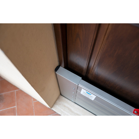 Classic-appoggio-portone-dettaglio-1 resized.jpg