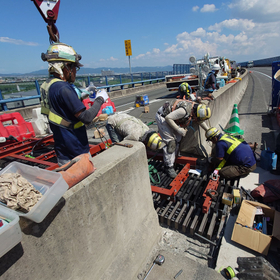 京滋バイパス　京阪跨線橋アートボード 4.jpg