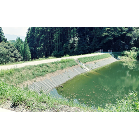 防草ブロックマットため池2.png