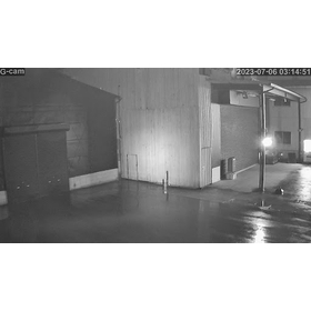 ?コンビニの駐車場 画像2.jpg